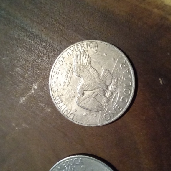 1970s Eisenhower silver dollar set - Picture 6 of 6